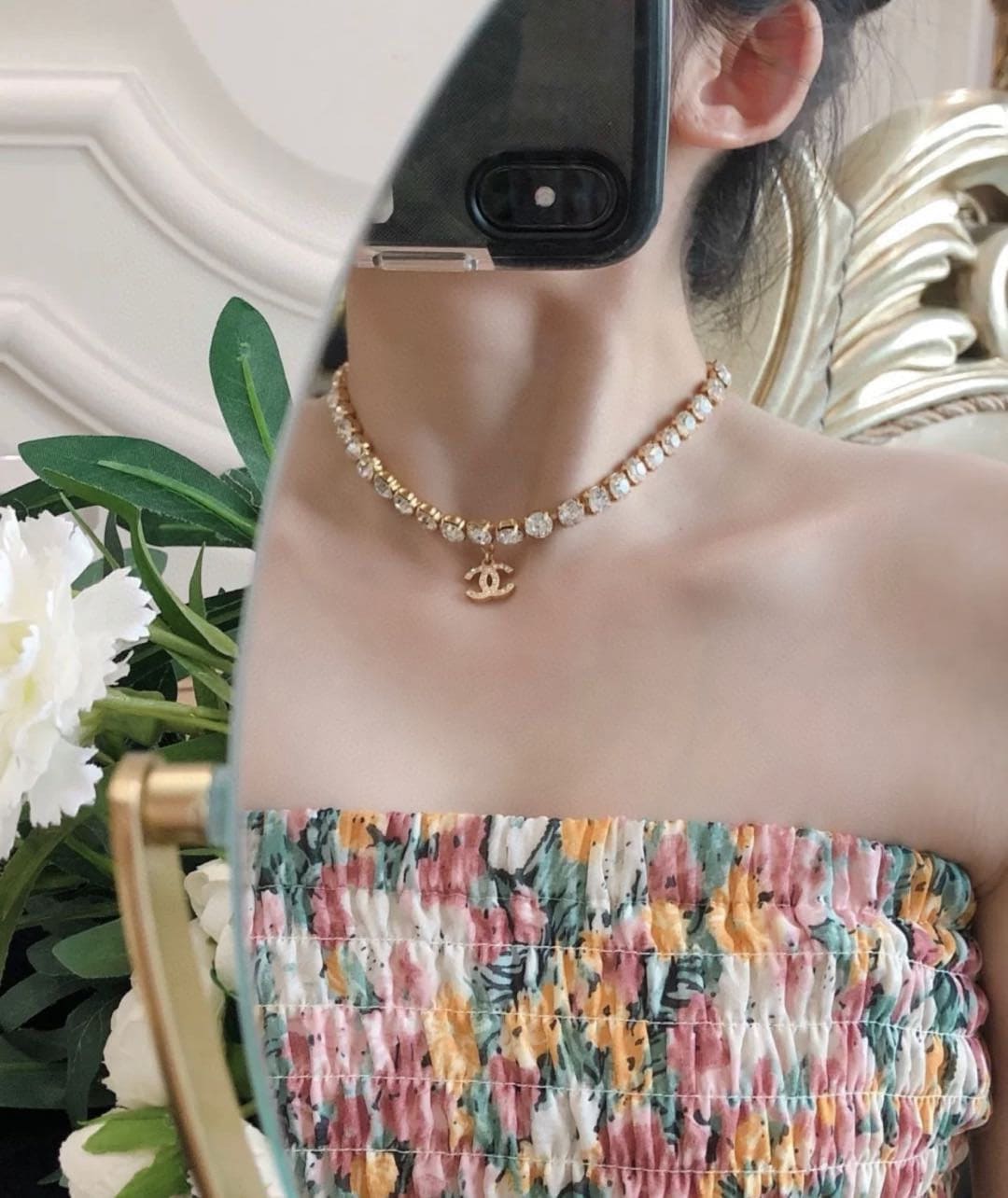 Chanel Crystals Chain 18K Gold Necklace product image 3, provided for visual reference and product detail review