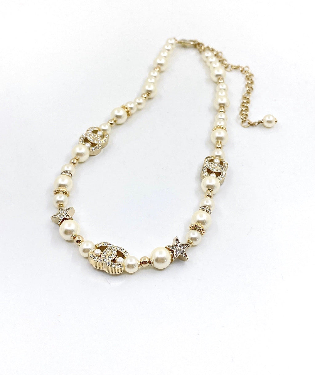 Chanel Pearl Diamonds 18K Gold Necklace product image 2, provided for visual reference and product detail review