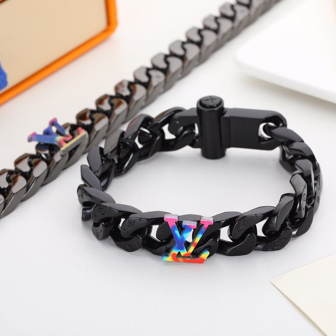 Louis Vuitton Rainbow Chain Link 18K Gold Bracelet product image 5, provided for visual reference and product detail review