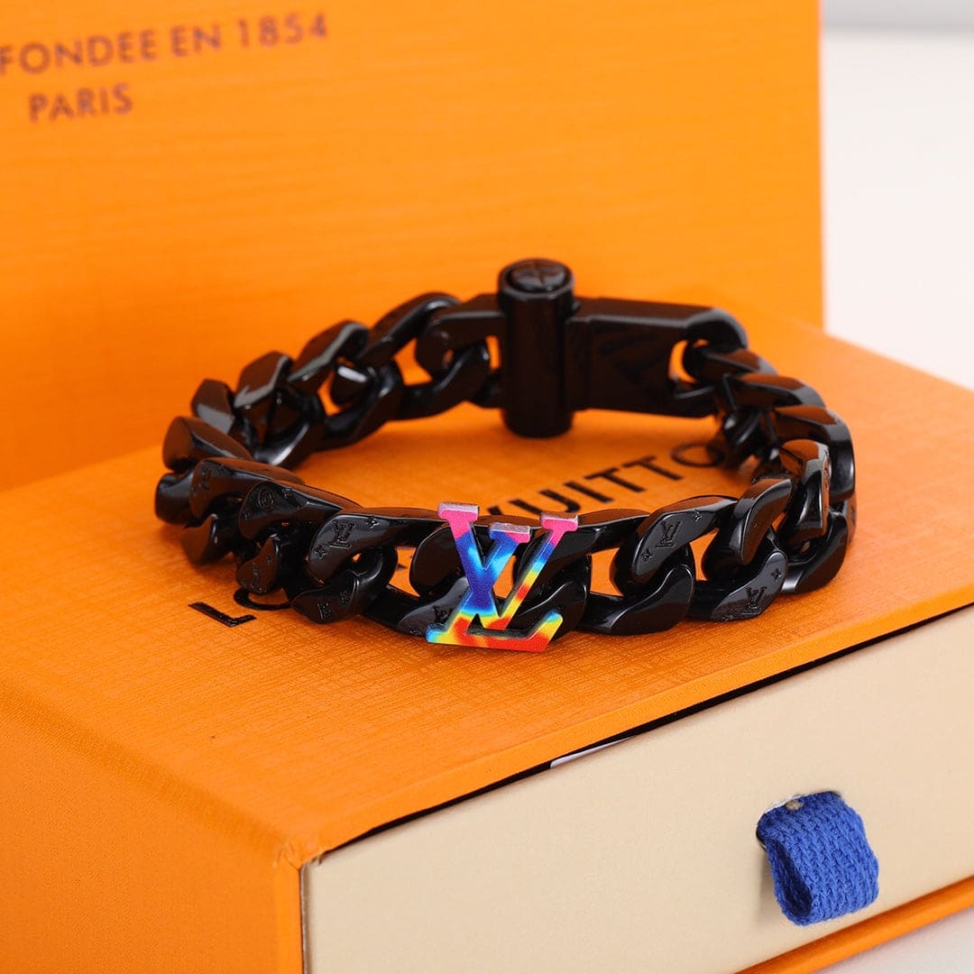 Louis Vuitton Rainbow Chain Link 18K Gold Bracelet product image 6, provided for visual reference and product detail review