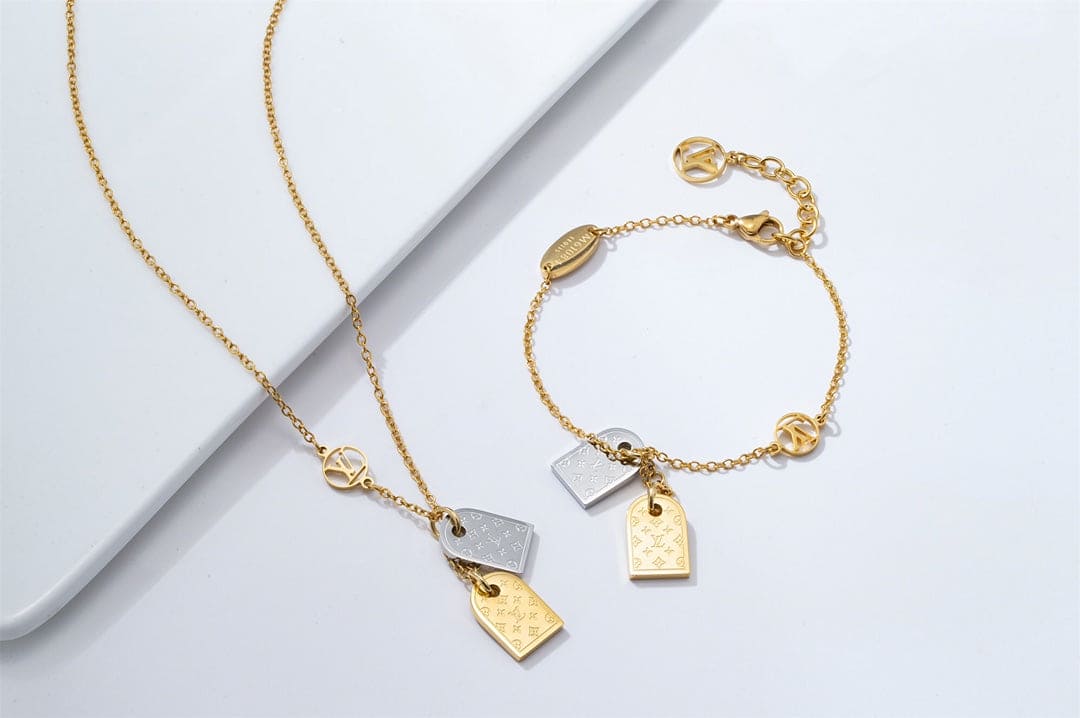 Louis Vuitton Nanogram 18K Gold Bracelet product image 8, provided for visual reference and product detail review