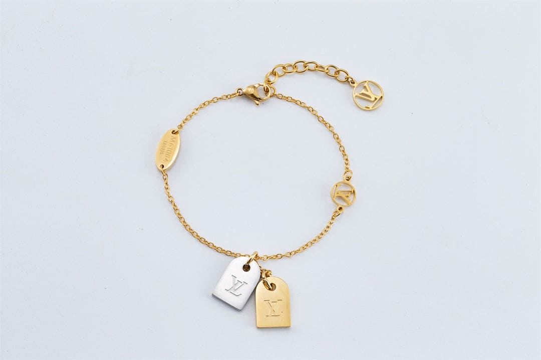 Louis Vuitton Nanogram 18K Gold Bracelet product image 4, provided for visual reference and product detail review