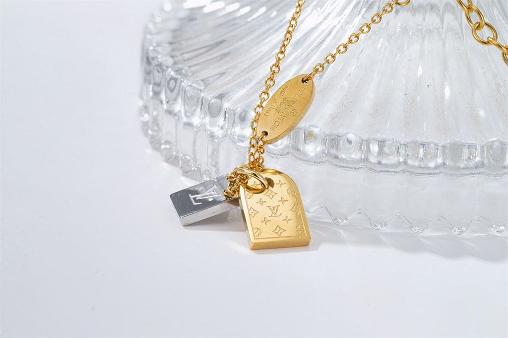 Louis Vuitton Nanogram 18K Gold Bracelet product image 5, provided for visual reference and product detail review