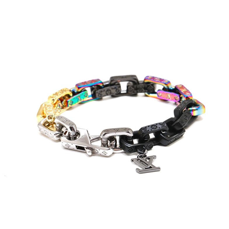 Louis Vuitton Street Style Chain 18K Gold Bracelet product image 7, provided for visual reference and product detail review