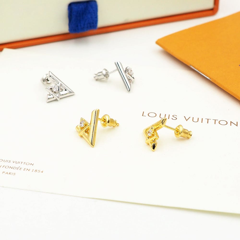 Louis Vuitton Volt One 18K Gold Earrings product image 4, provided for visual reference and product detail review
