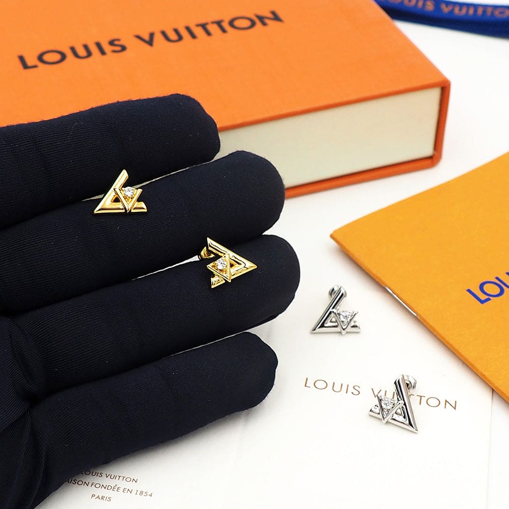 Louis Vuitton Volt One 18K Gold Earrings product image 6, provided for visual reference and product detail review