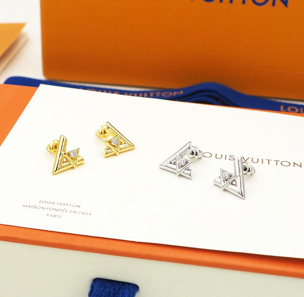 Louis Vuitton Volt One 18K Gold Earrings product image 8, provided for visual reference and product detail review