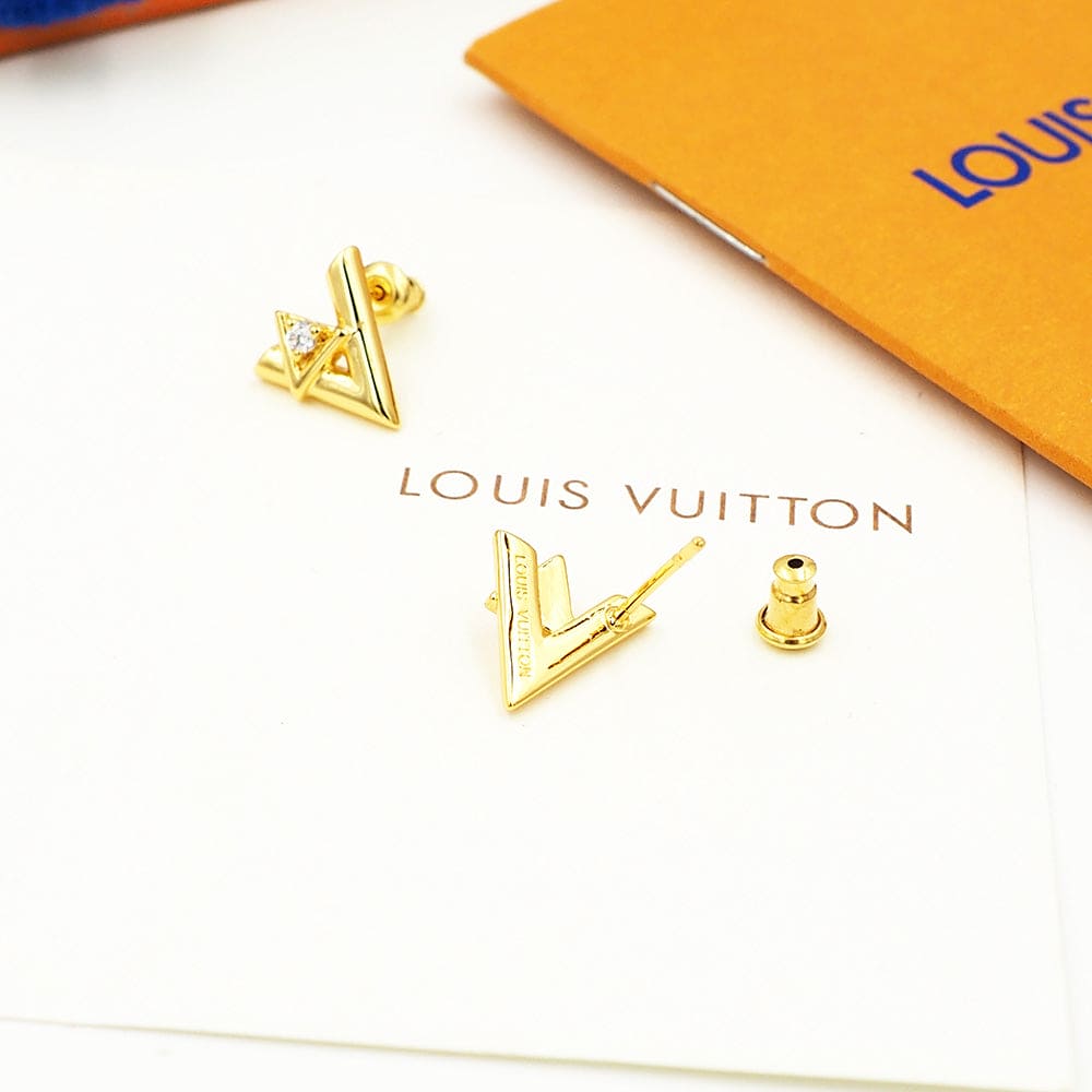 Louis Vuitton Volt One 18K Gold Earrings product image 9, provided for visual reference and product detail review