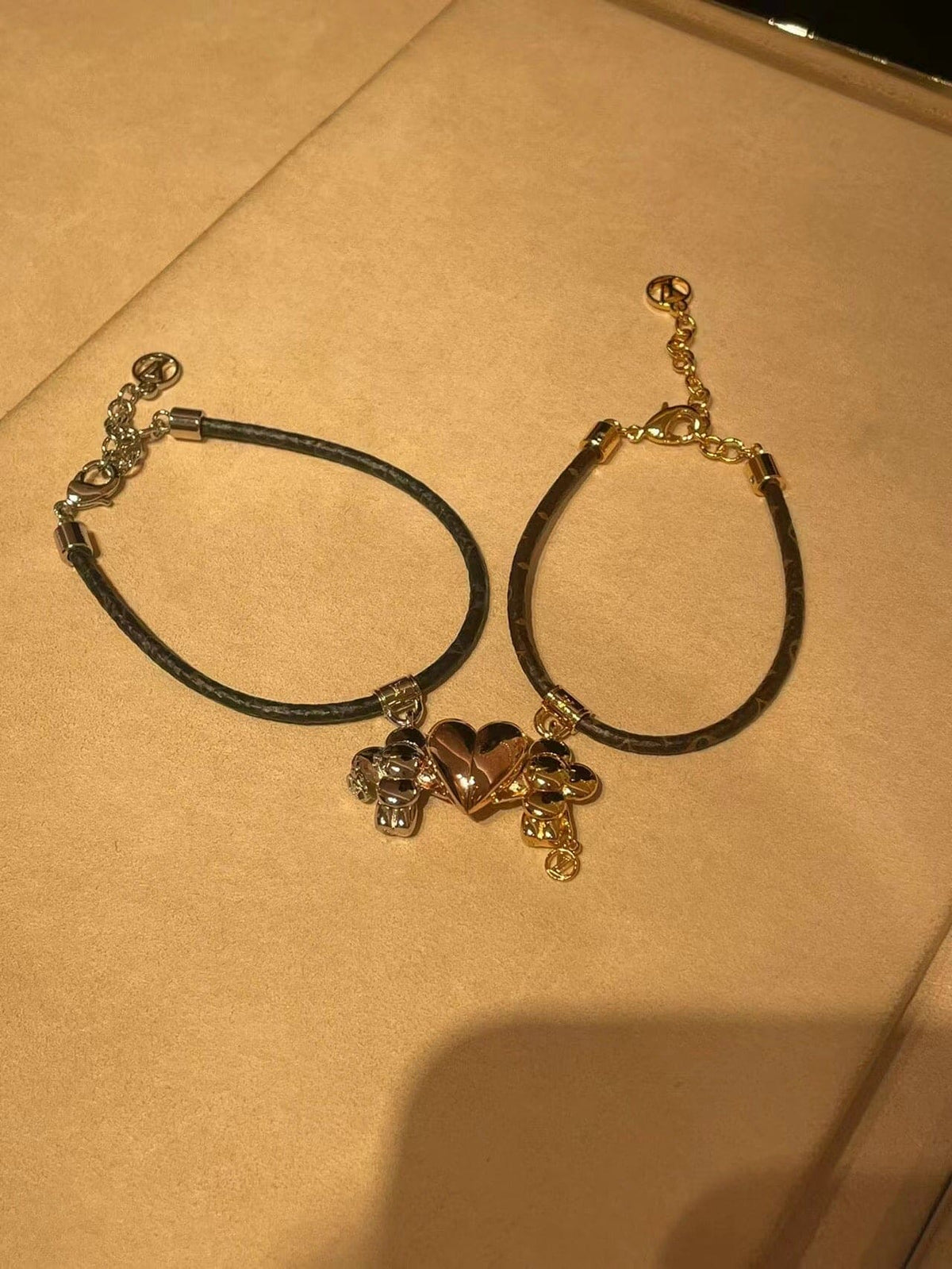 Louis Vuitton Vivienne Amour 18K Gold Bracelet product image 3, provided for visual reference and product detail review