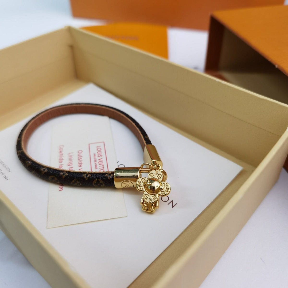 Louis Vuitton Vivienne 18K Gold Bracelet product image 8, provided for visual reference and product detail review