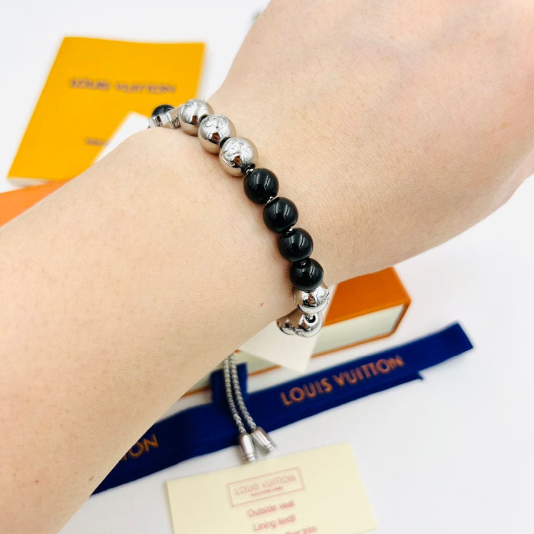 Louis Vuitton Monogram Beads 18K Gold Bracelet product image 4, provided for visual reference and product detail review