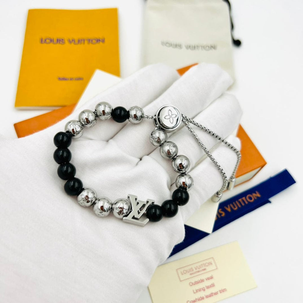 Louis Vuitton Monogram Beads 18K Gold Bracelet product image 5, provided for visual reference and product detail review