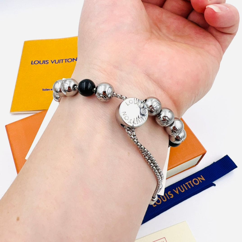 Louis Vuitton Monogram Beads 18K Gold Bracelet product image 6, provided for visual reference and product detail review