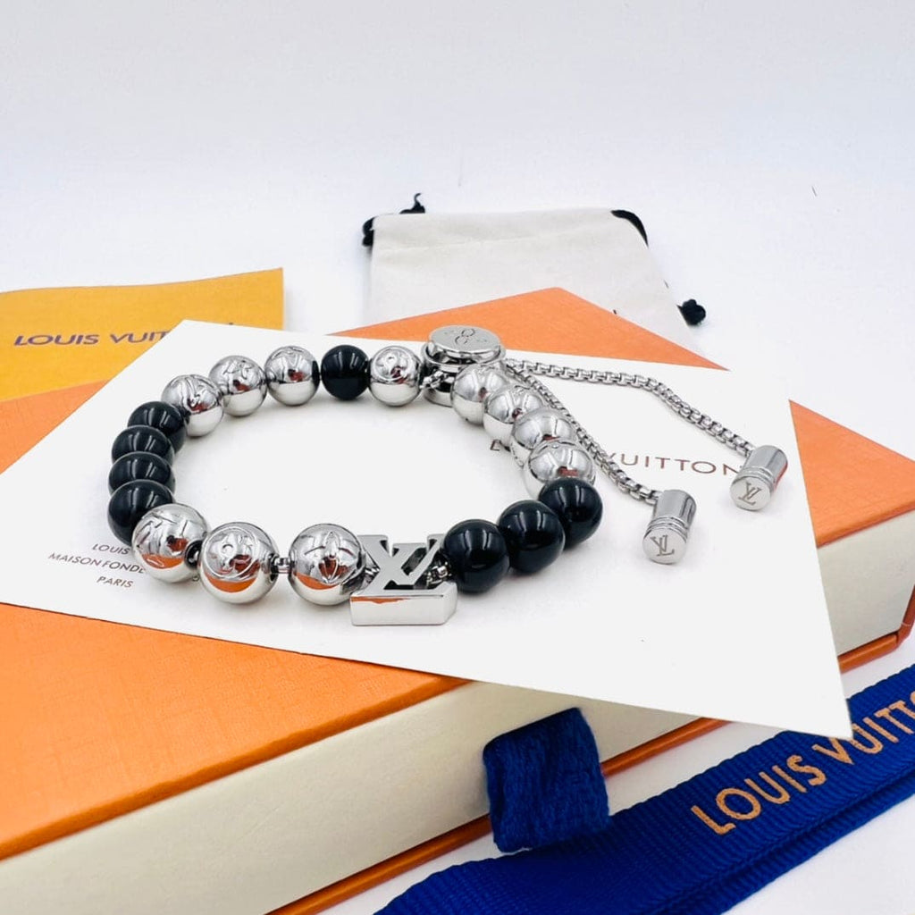 Louis Vuitton Monogram Beads 18K Gold Bracelet product image 8, provided for visual reference and product detail review