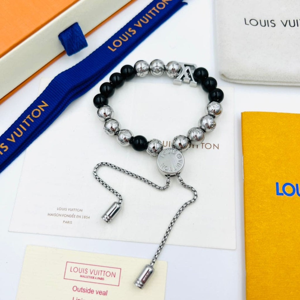 Louis Vuitton Monogram Beads 18K Gold Bracelet product image 9, provided for visual reference and product detail review