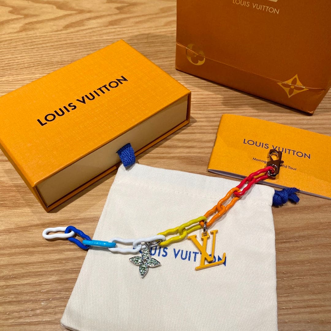 Louis Vuitton Rainbow Ceramic Chain 18K Gold Bracelet product image 5, provided for visual reference and product detail