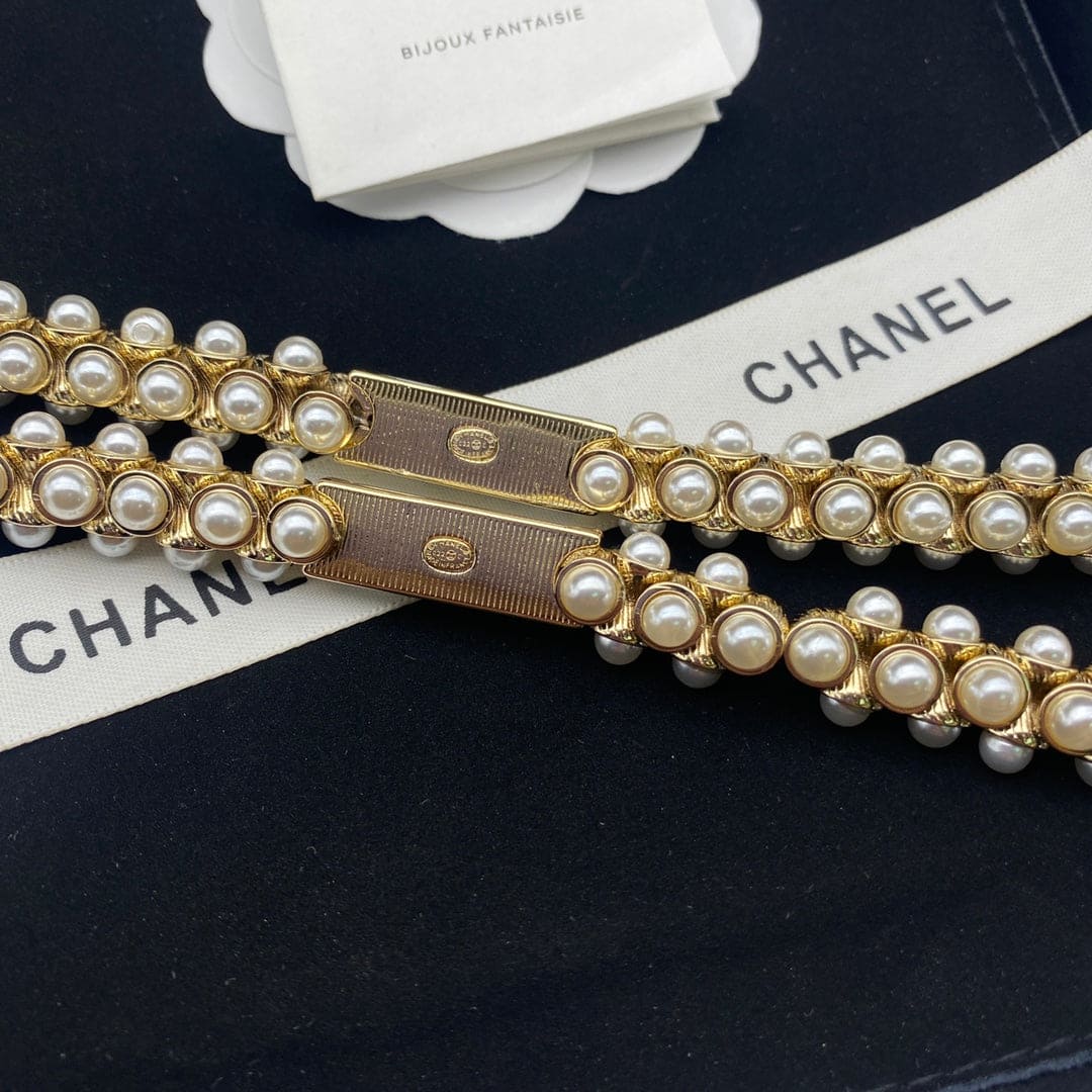 Chanel Pearls Chain 18K Gold Necklace product image 6, provided for visual reference and product detail review