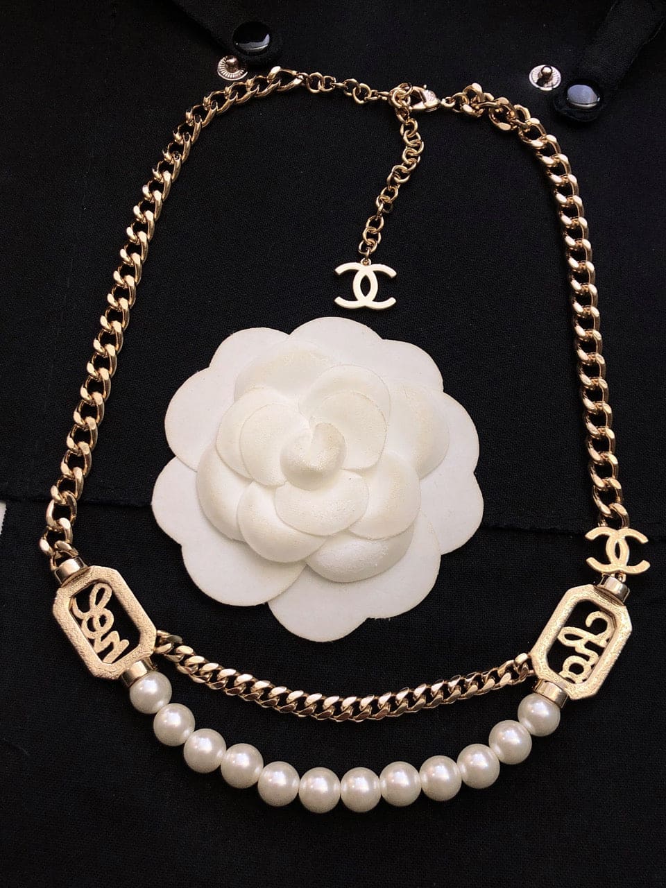 Chanel Diamonds 18K Gold Necklace product image 6, provided for visual reference and product detail review