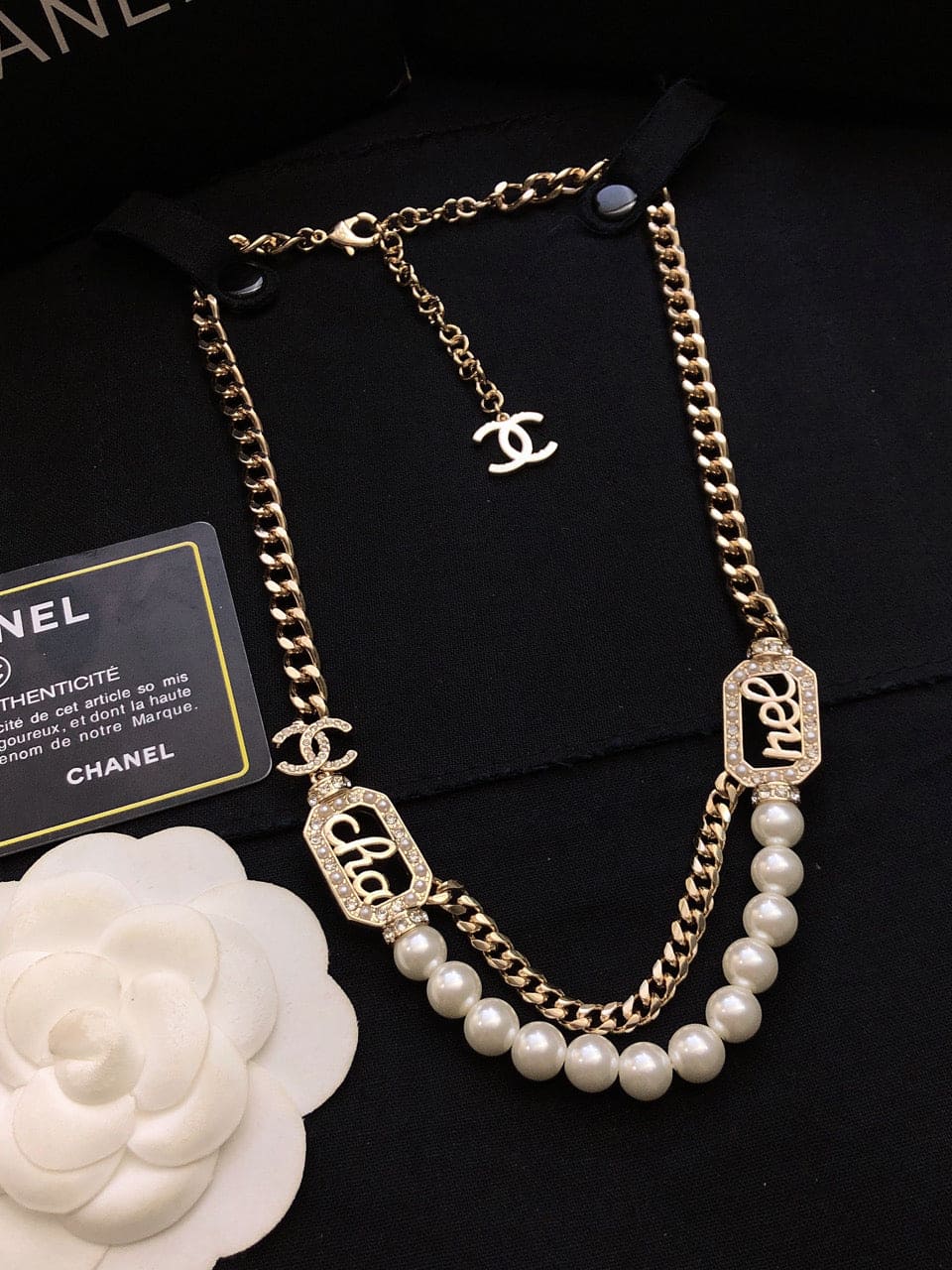 Chanel Diamonds 18K Gold Necklace product image 7, provided for visual reference and product detail review