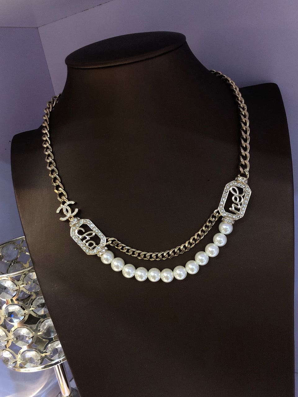 Chanel Diamonds 18K Gold Necklace product image 9, provided for visual reference and product detail review