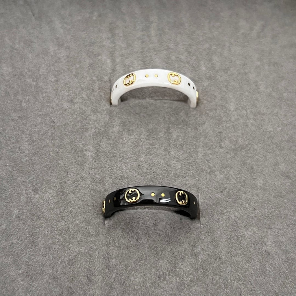 Gucci Double Icon White Zirconia 18K Gold Ring product image 4, provided for visual reference and product detail review