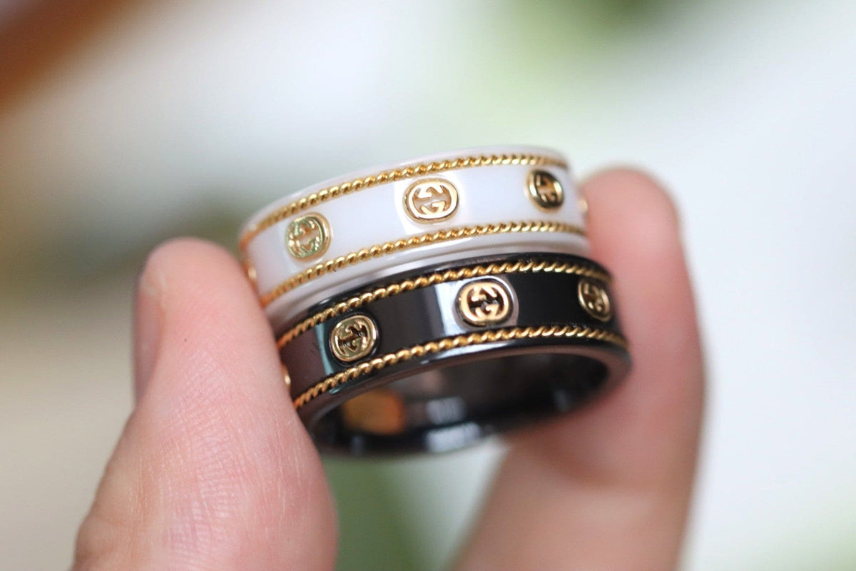 Gucci Double Interlocking Gucci Icon Black Corundum 18K Gold Ring product image 9, provided for visual reference and product