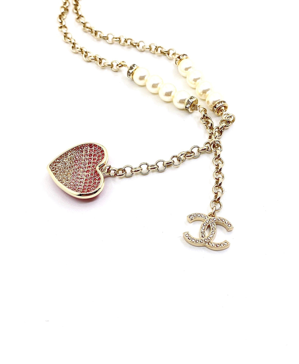 Chanel Pink Heart Diamonds 18K Gold Necklace product image 5, provided for visual reference and product detail review