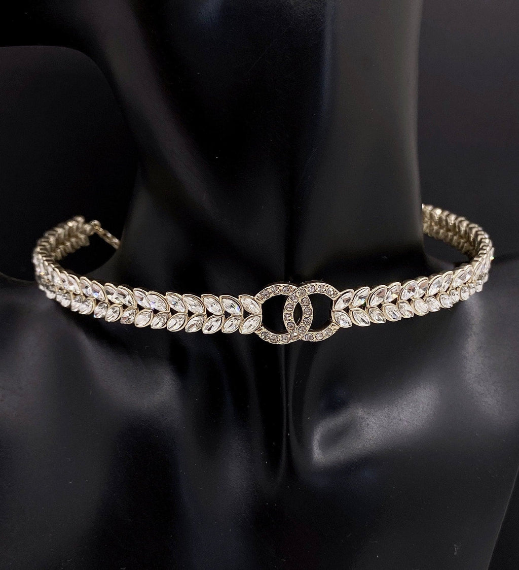 Chanel Chain Choker Diamonds 18K Gold Necklace product image 3, provided for visual reference and product detail review