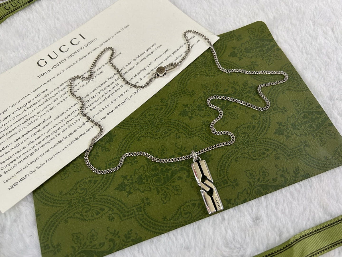 Double Gucci Knot Pendant Necklace product image 3, provided for visual reference and product detail review