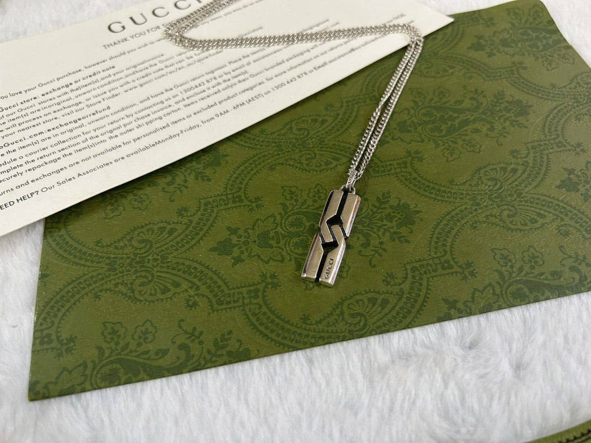 Double Gucci Knot Pendant Necklace product image 5, provided for visual reference and product detail review