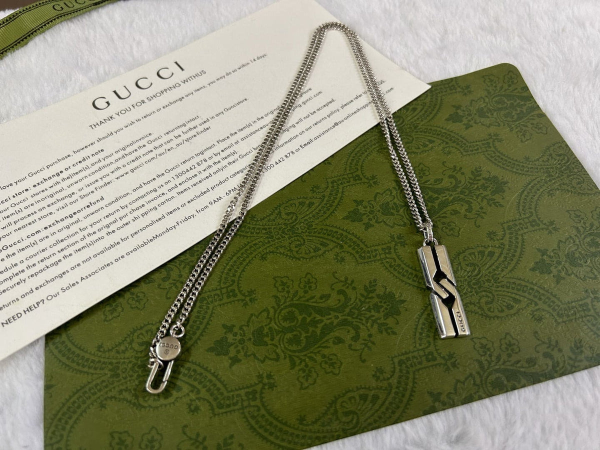 Double Gucci Knot Pendant Necklace product image 6, provided for visual reference and product detail review