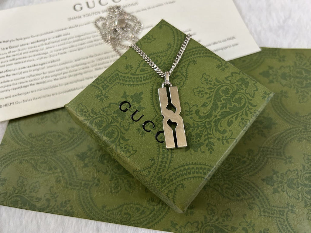 Double Gucci Knot Pendant Necklace product image 8, provided for visual reference and product detail review