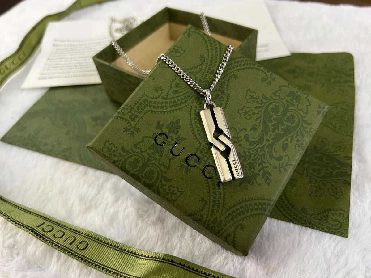 Double Gucci Knot Pendant Necklace product image 9, provided for visual reference and product detail review