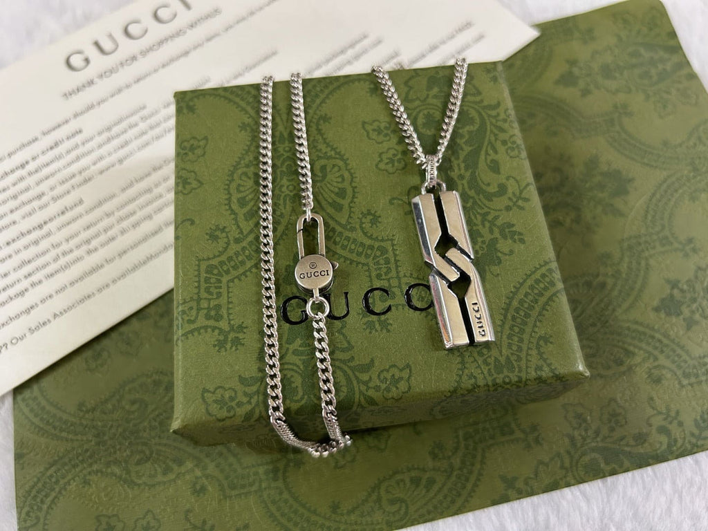Double Gucci Knot Pendant Necklace product image 10, provided for visual reference and product detail review