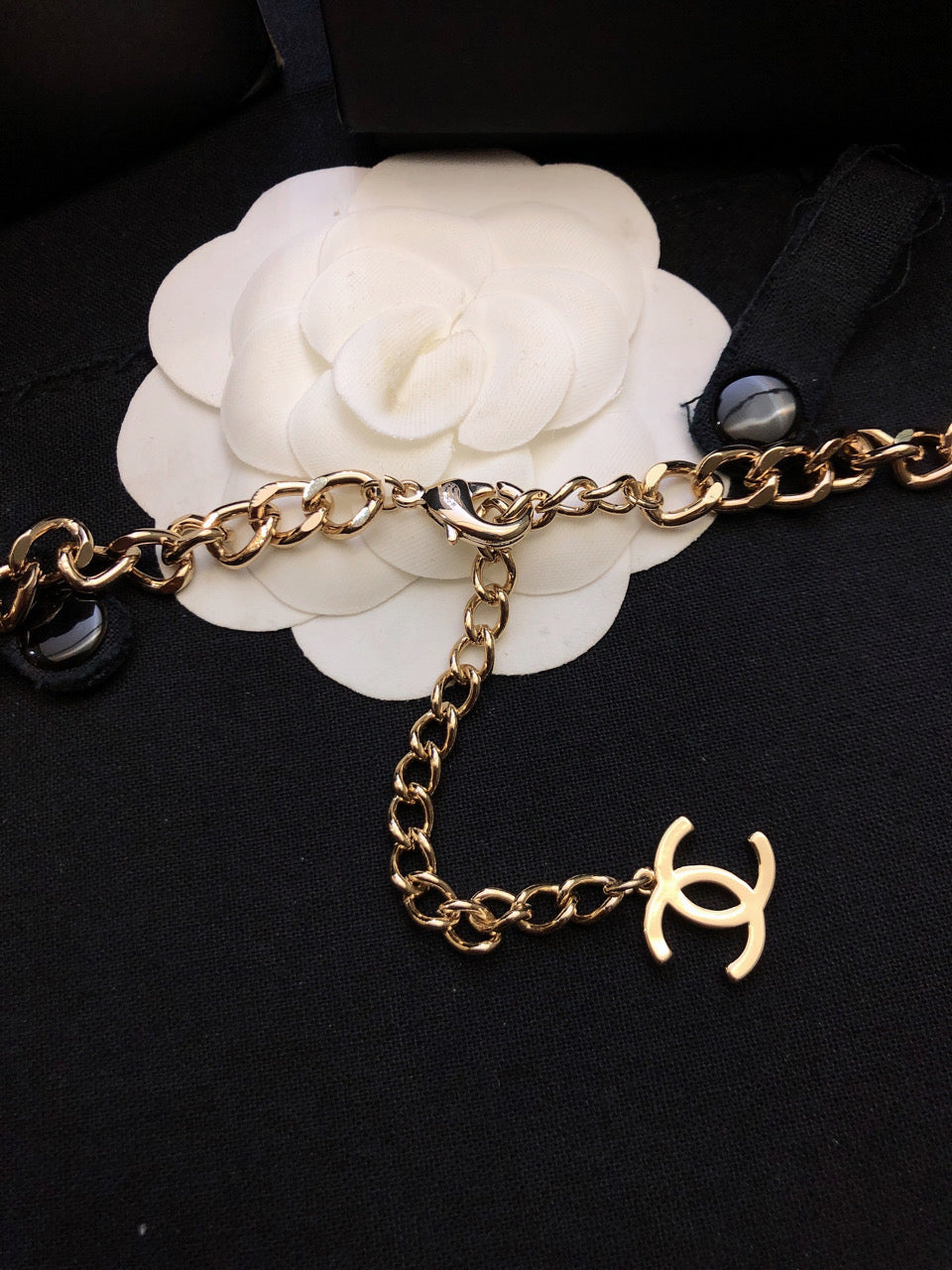 Chanel Rhinestone Star Chain 18K Gold Necklace product image 6, provided for visual reference and product detail review