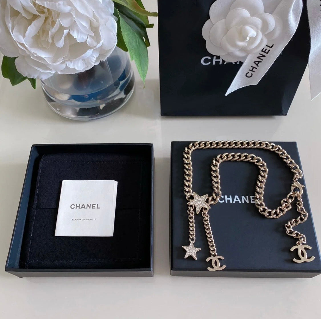 Chanel Rhinestone Star Chain 18K Gold Necklace product image 6, provided for visual reference and product detail review