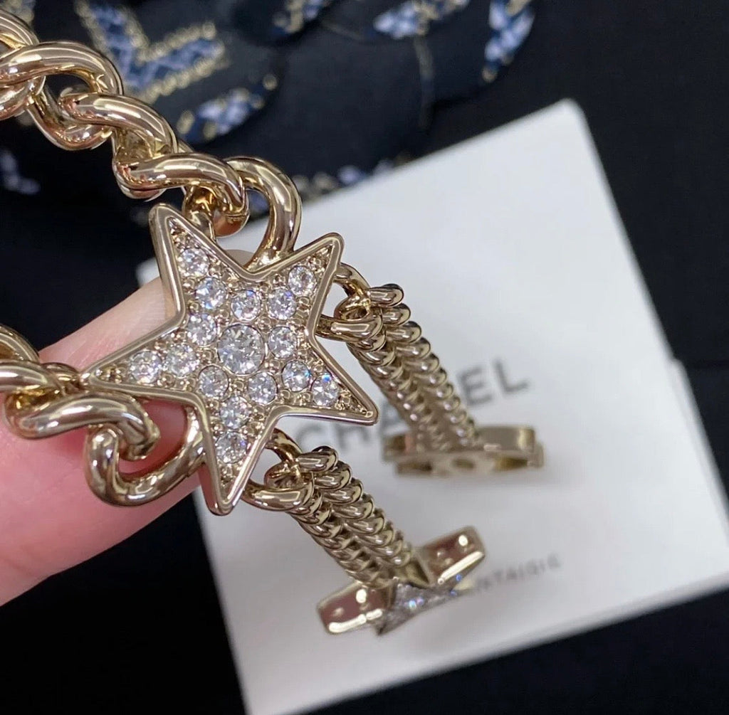 Chanel Rhinestone Star Chain 18K Gold Necklace product image 4, provided for visual reference and product detail review
