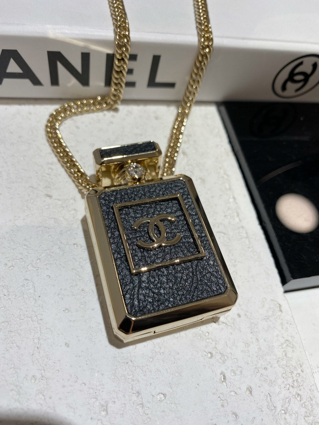 Chanel No.5 Perfume Pendant Vintage 18K Gold Necklace product image 6, provided for visual reference and product detail