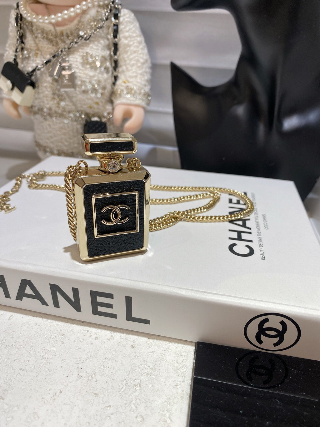 Chanel No.5 Perfume Pendant Vintage 18K Gold Necklace product image 2, provided for visual reference and product detail