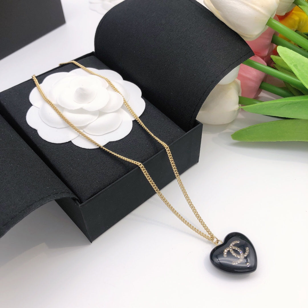 Chanel Black Heart 18K Gold Necklace product image 2, provided for visual reference and product detail review
