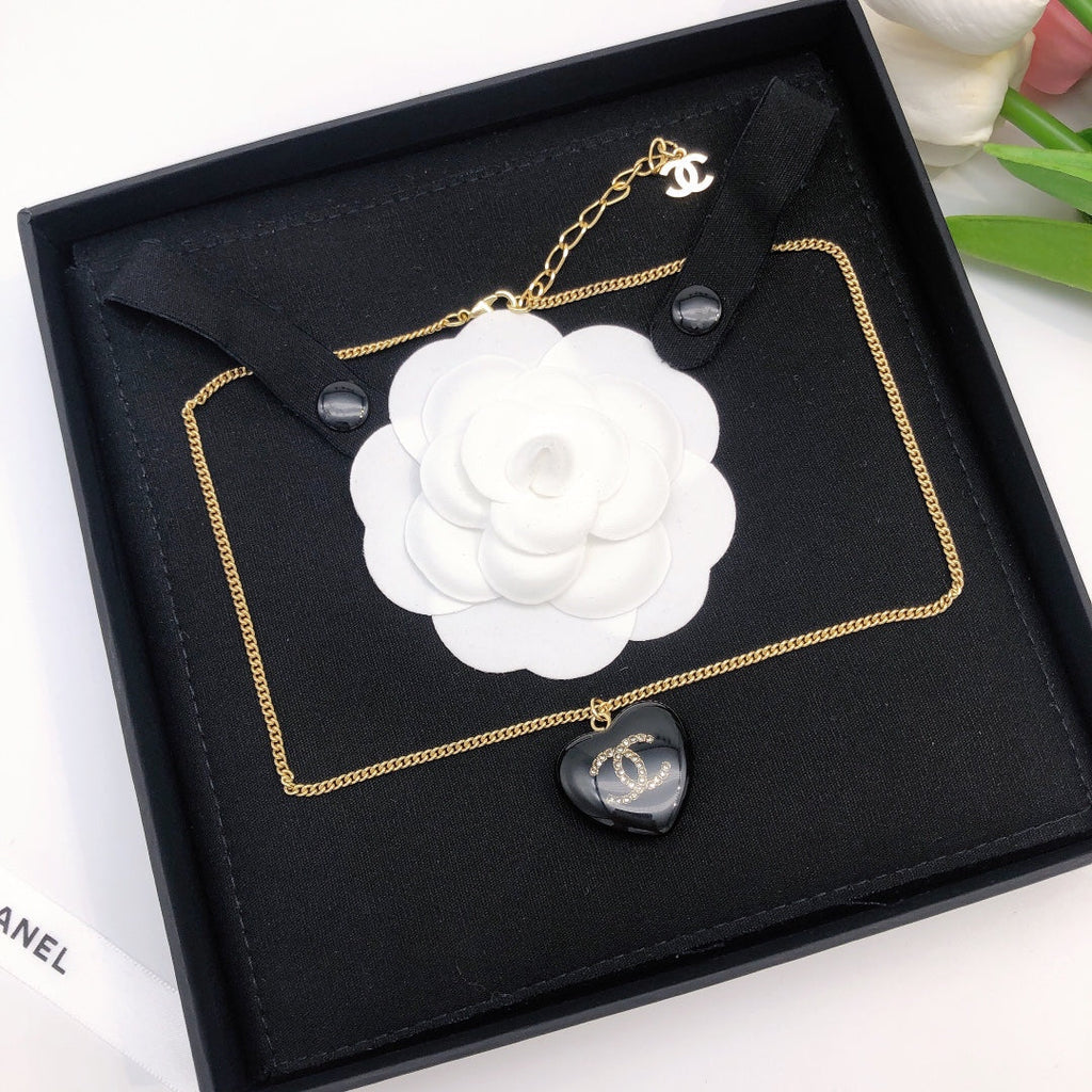 Chanel Black Heart 18K Gold Necklace product image 3, provided for visual reference and product detail review