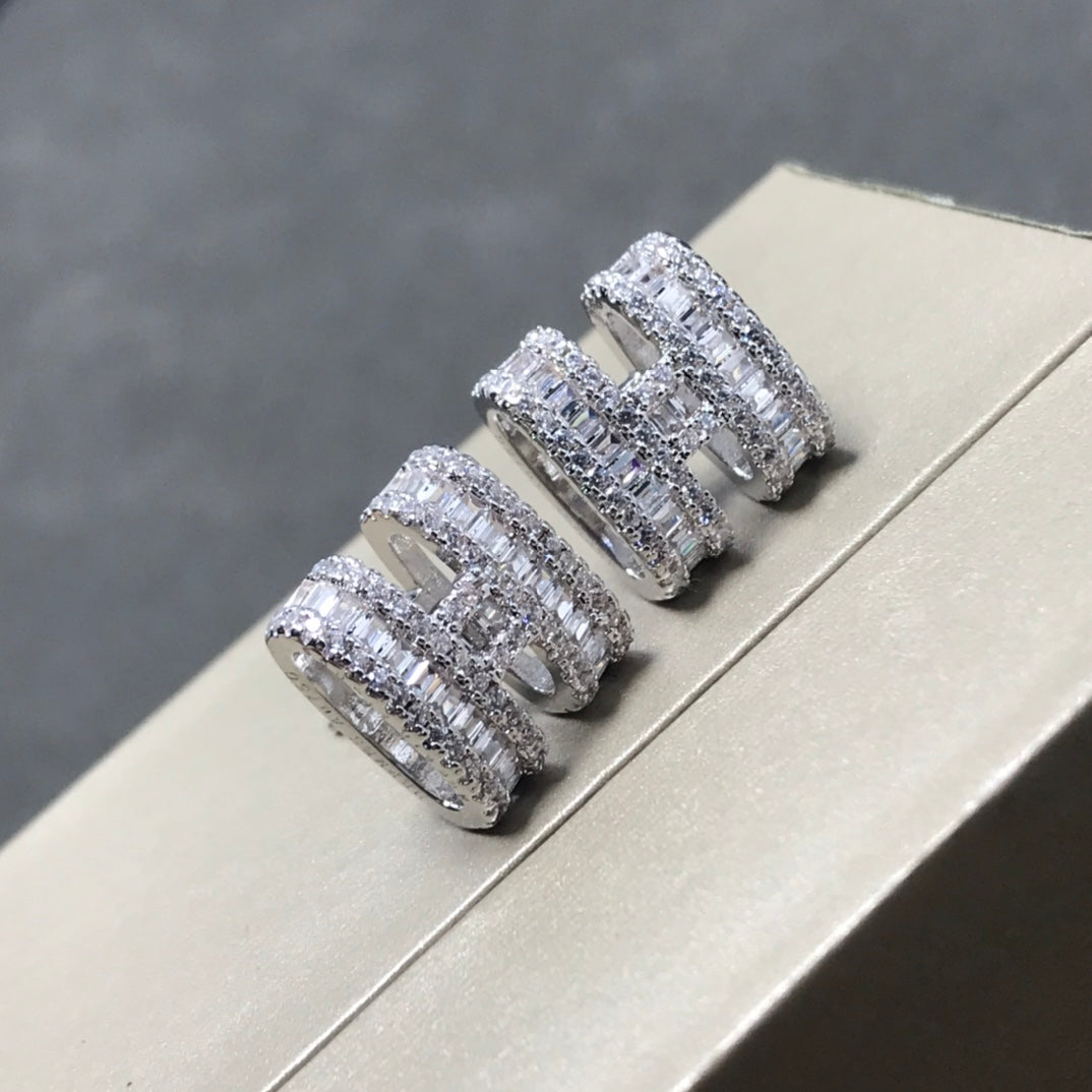 Hermes Pop Diamonds 18K Gold Earrings product image 18, provided for visual reference and product detail review