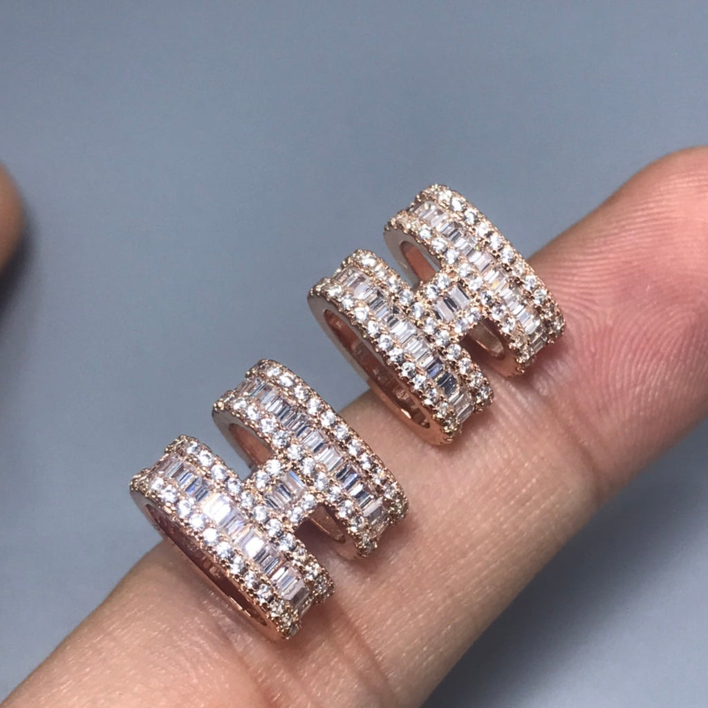Hermes Pop Diamonds 18K Gold Earrings product image 3, provided for visual reference and product detail review