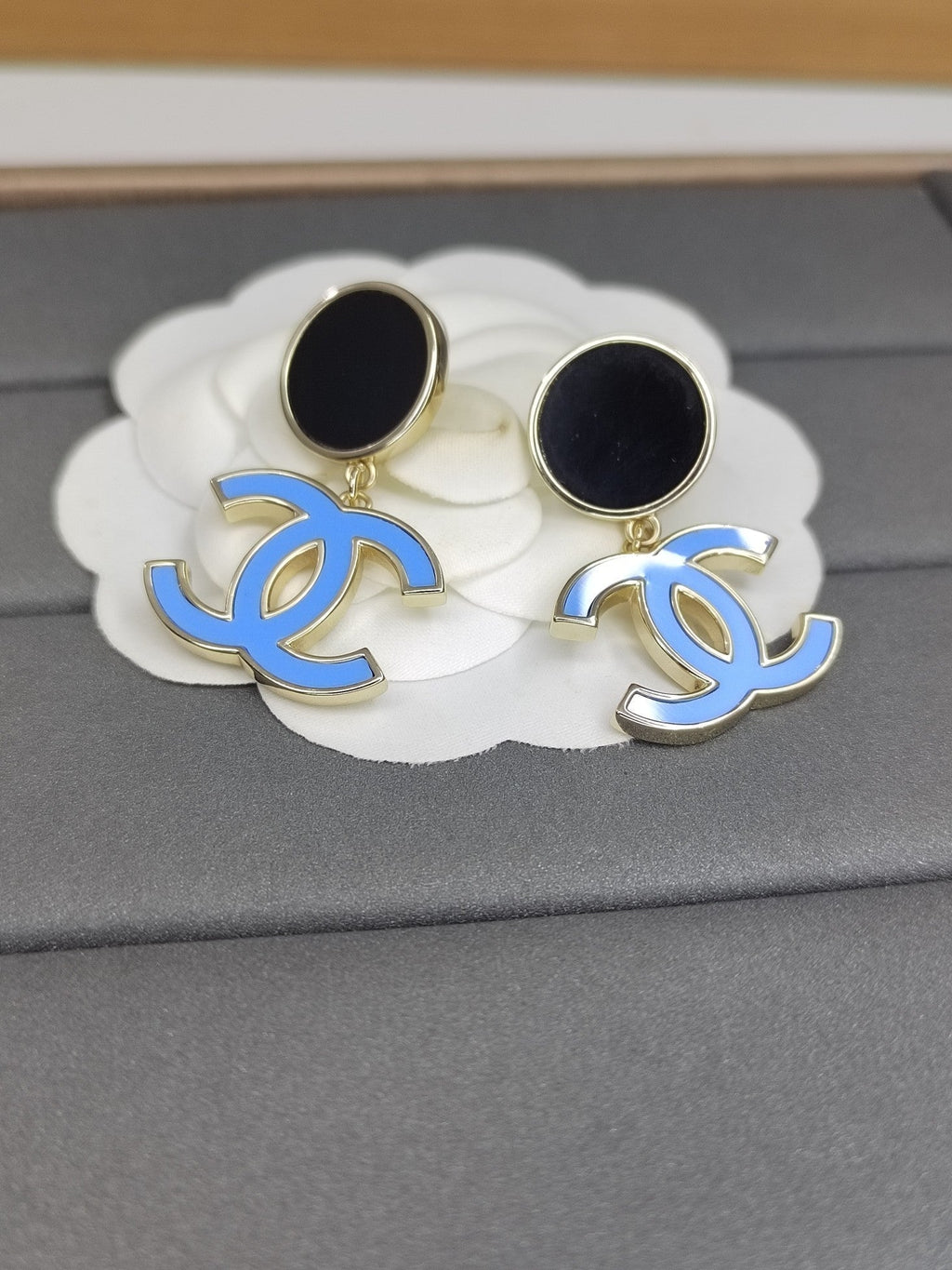 Chanel Classic Blue Dangle 18K Gold Earrings product image 5, provided for visual reference and product detail review