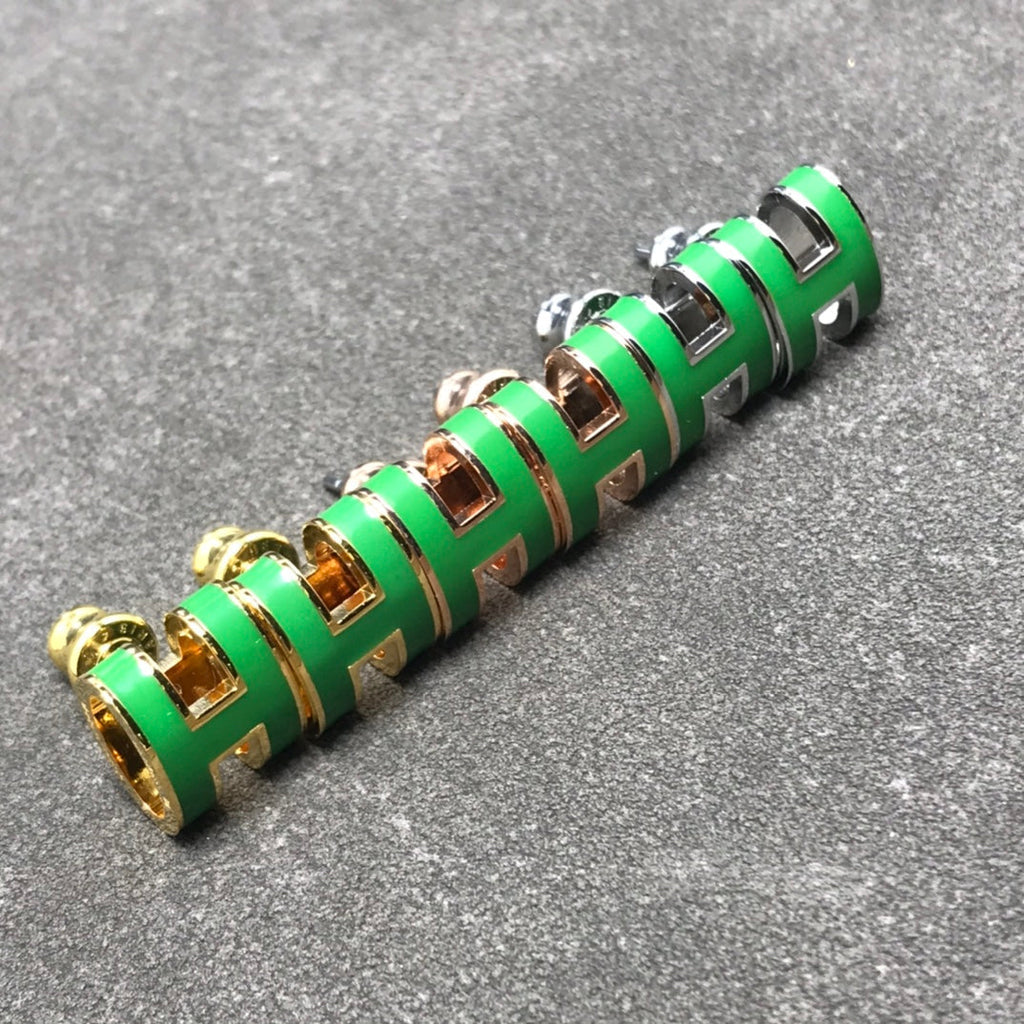 Hermes Mini Pop Green 18K Gold Earrings product image 5, provided for visual reference and product detail review