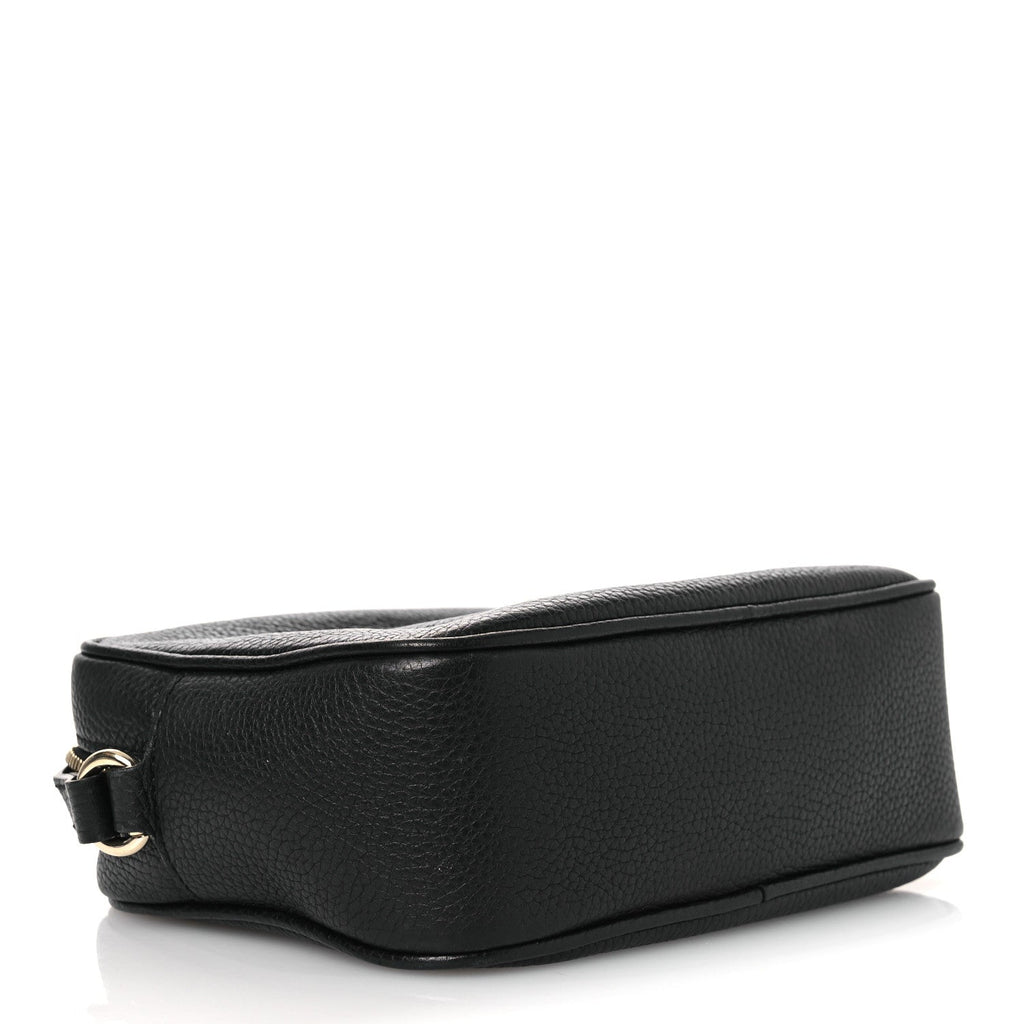 Pebbled Calfskin Small Soho Disco Bag Black product image 4, provided for visual reference and product detail review