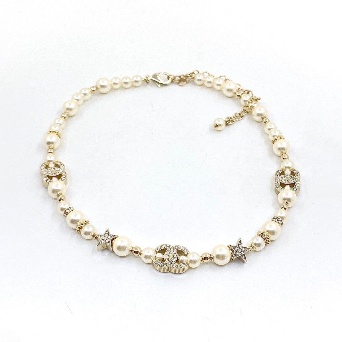 Chanel Pearl Diamonds 18K Gold Necklace product image 1, provided for visual reference and product detail review