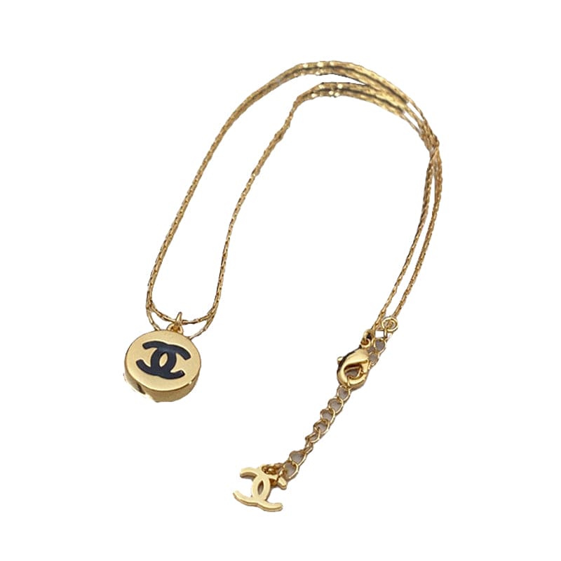 Chanel Pendant 18K Gold Necklace product image 1, provided for visual reference and product detail review