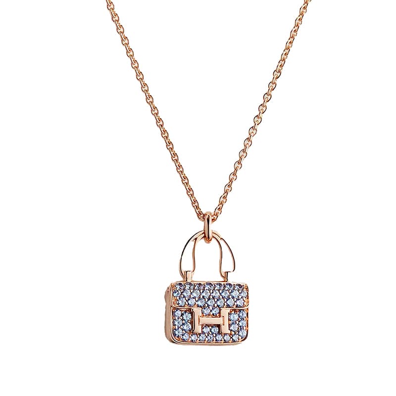 Hermes Amulettes Constance Pendant 18K Gold Necklace product image 1, provided for visual reference and product detail review