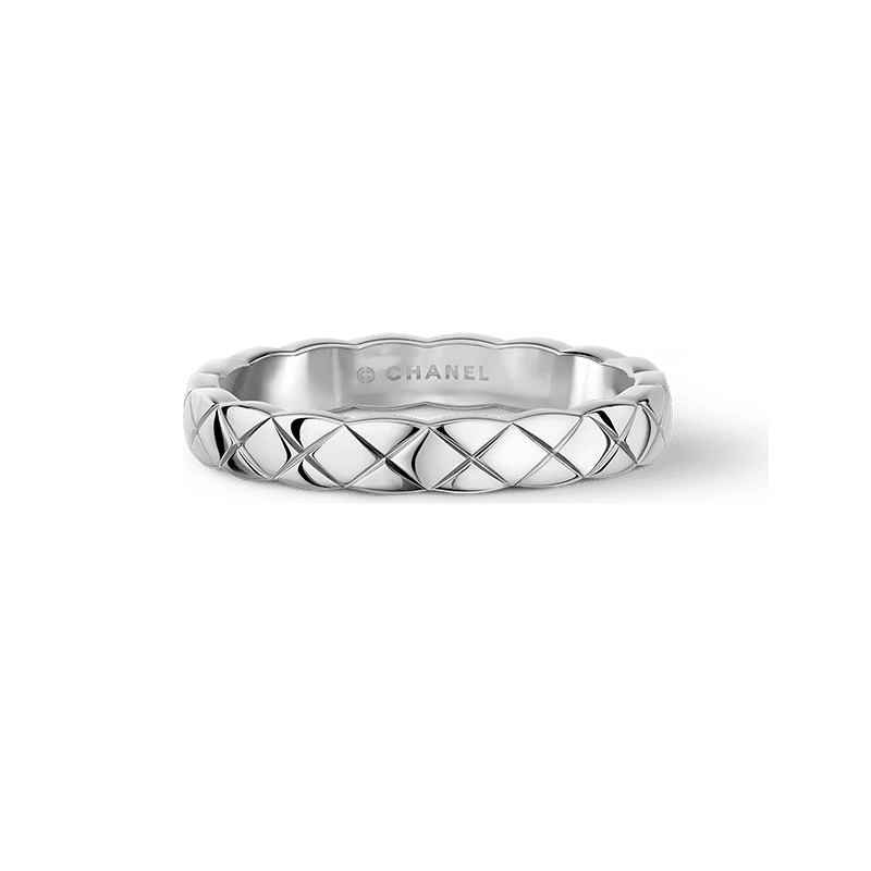 Chanel Coco Crush Mini 18K Gold Ring product image 3, provided for visual reference and product detail review